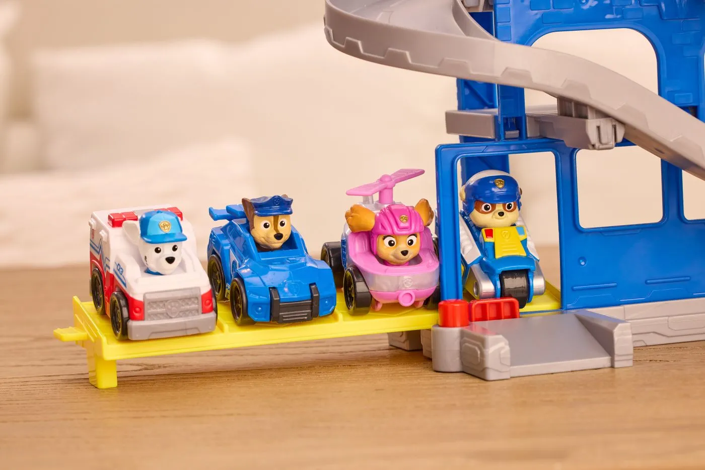 PATRULA CATELUSILOR CAUTA SI SALVEAZA SET DE JOACA CU LANSATOR FIGURINE SI ACCESORII - imagine 10