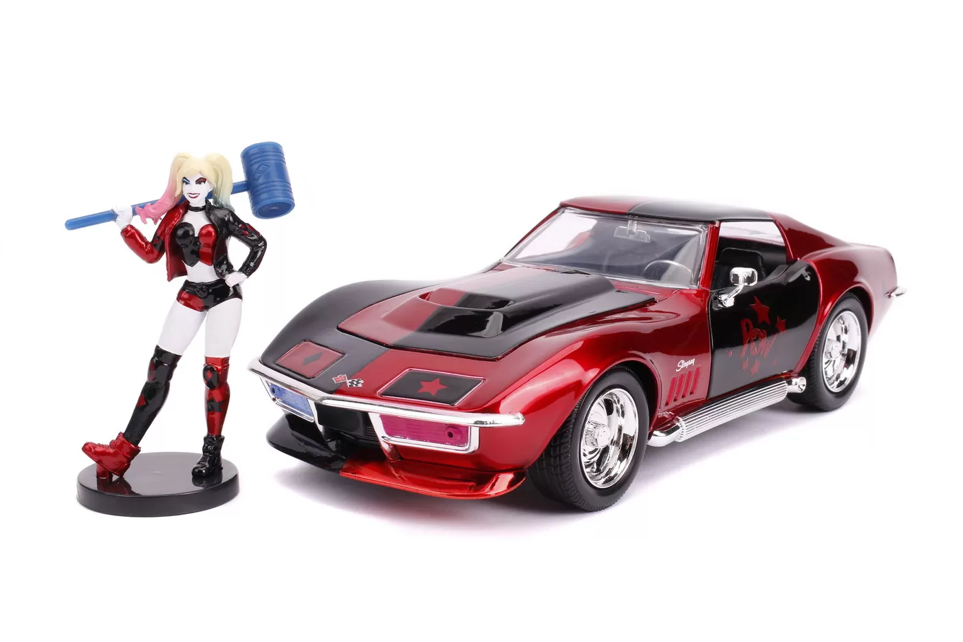 MASINUTA DIN METAL HARLEY QUINN 1969 CHEVY CORVETTE SCARA 1:24 - imagine 2