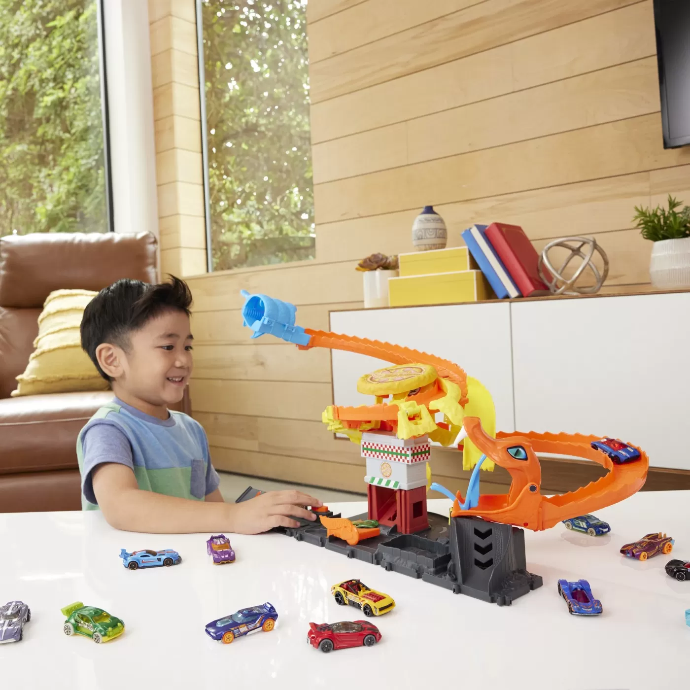 HOT WHEELS CITY PIZZERIA ATACUL COBREI - imagine 3