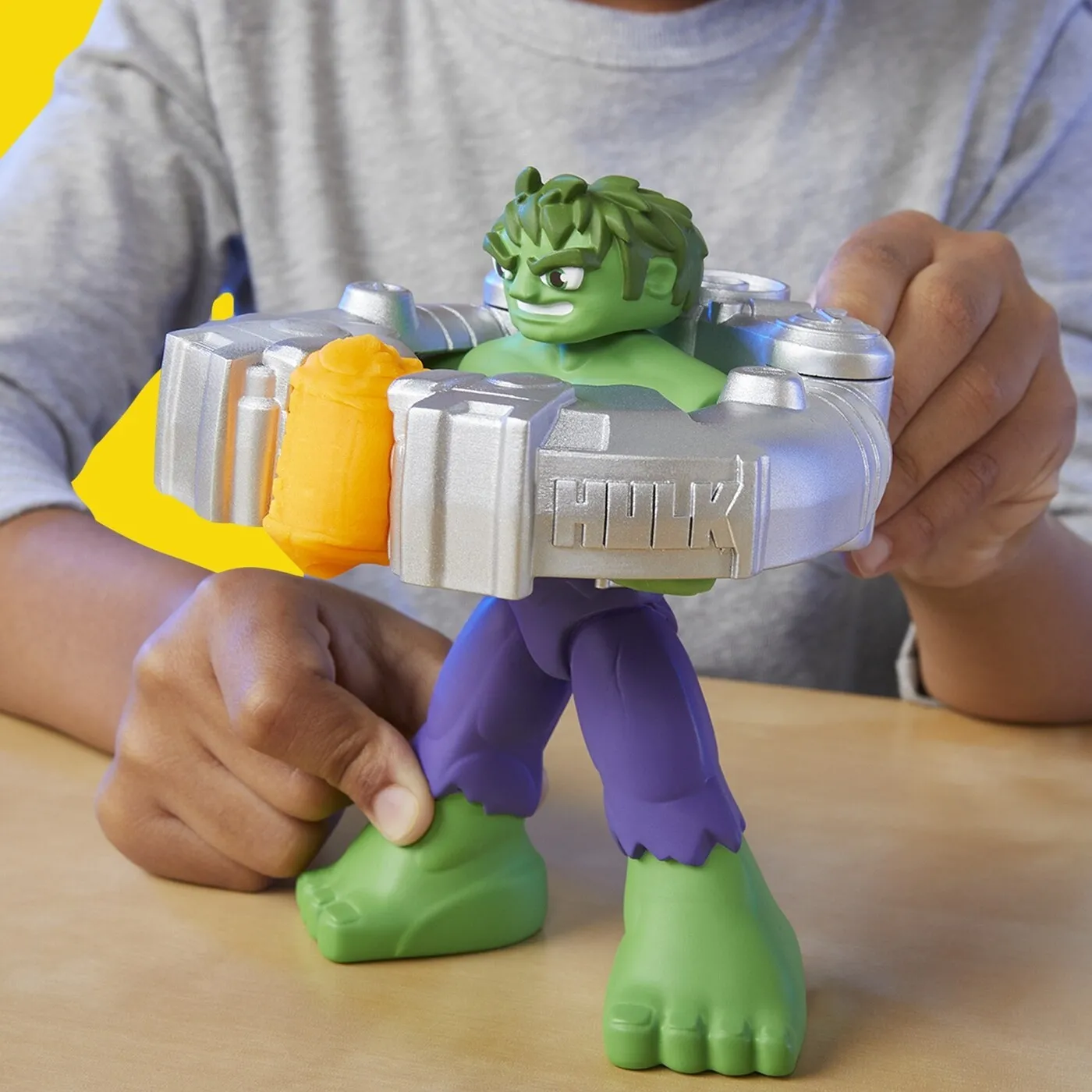 PLAY DOH MARVEL SET HULK LOVESTE SI ZDROBESTE - imagine 3