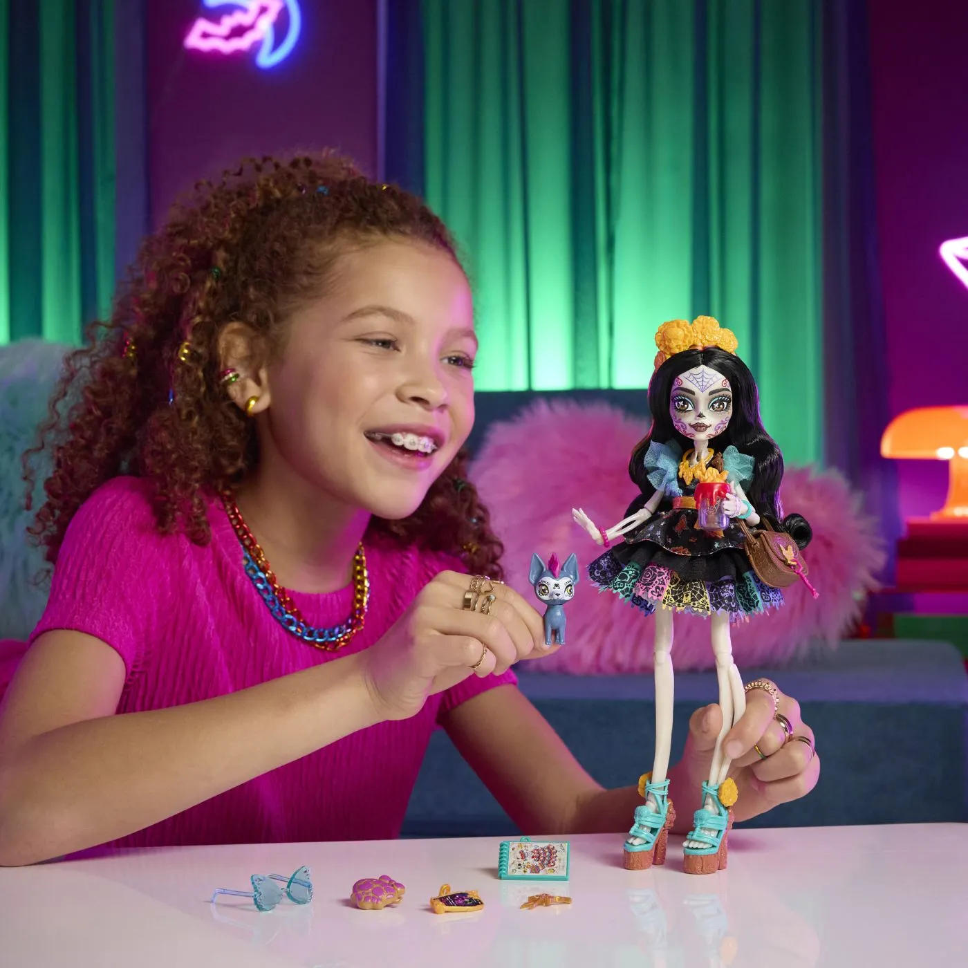 MONSTER HIGH PAPUSA SKELITA CALAVERAS CU ACCESORII - imagine 4