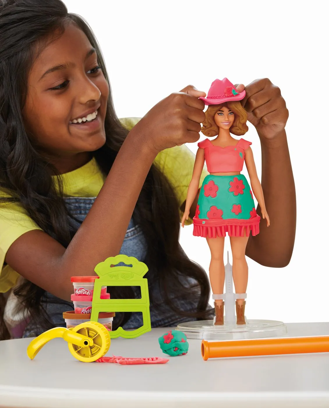 PLAY DOH BARBIE SET CREATII VESTIMENTARE CU FLORI SI FRANJURI COWBOY - imagine 4