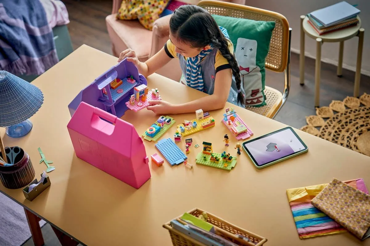 LEGO FRIENDS VALIZA CASUTA DE PAPUSI CREATIVA 42697 - imagine 4