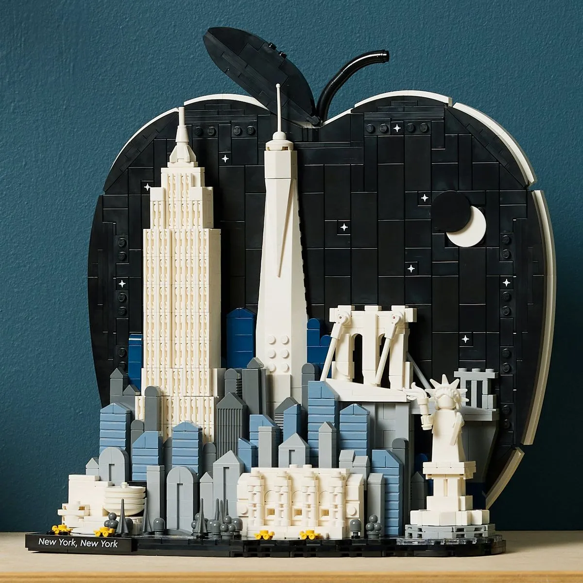 LEGO ARHITECTURE NEW YORK CITY THE BIG APPLE 21066 - imagine 5
