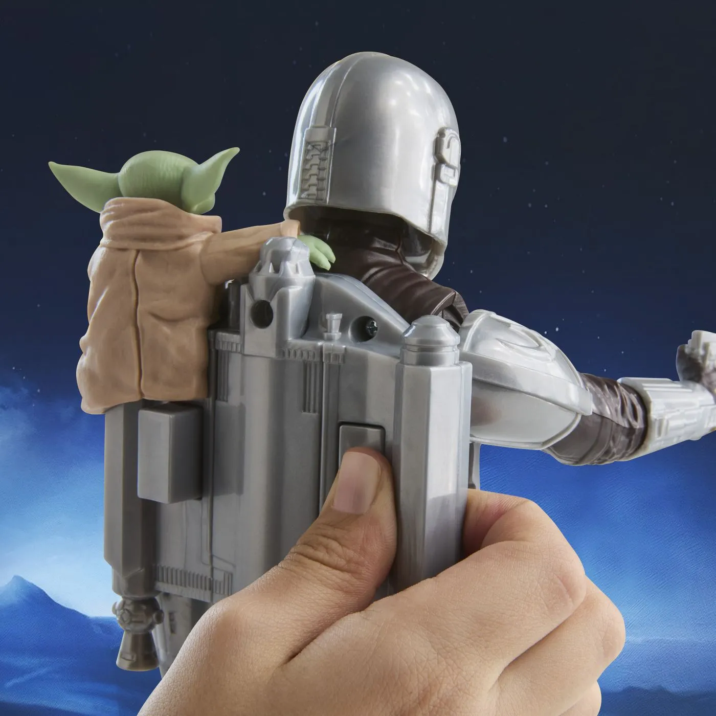 STAR WARS MANDALORIAN SI GROGU SET VANATORUL DE RECOMPENSE FIGURINA CU SUNETE - imagine 6