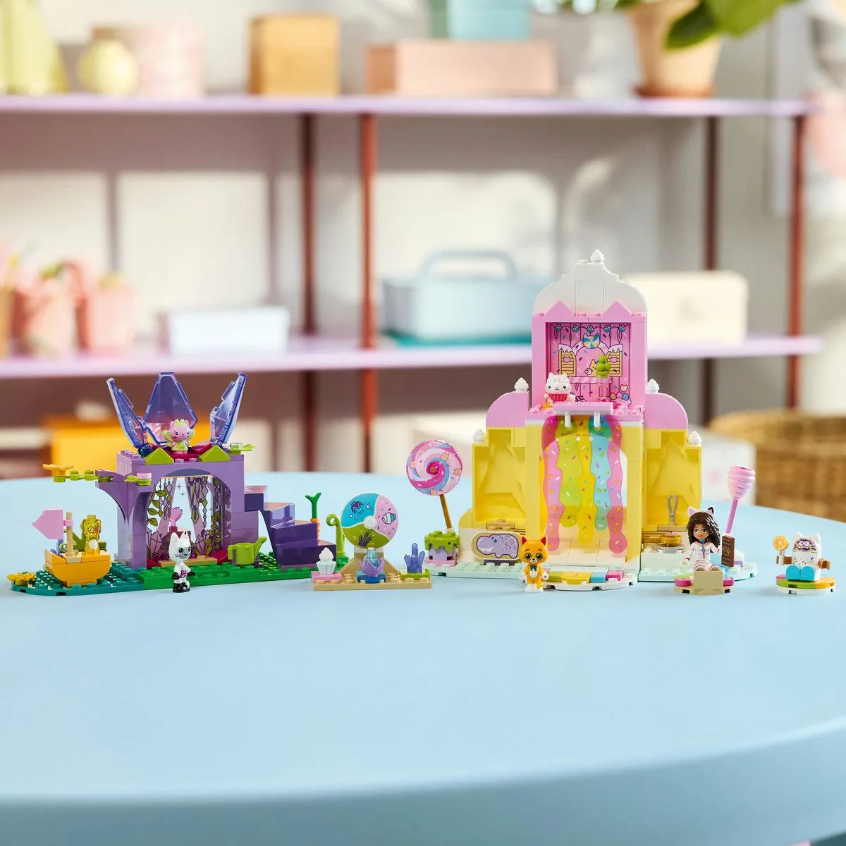 LEGO GABBYS DOLLHOUSE FILMUL MUNTELE DE DULCIURI SI GRADINA LUI KITTY 11205 - imagine 6
